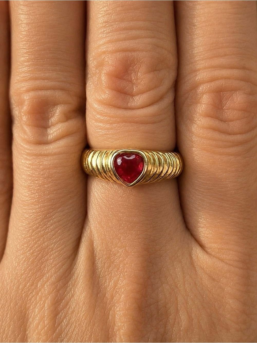 Red Heart Bezel Ring | Size  6